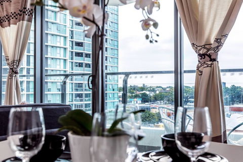 Riverside Living In Portside Wharf Hamilton - Tourism Guide 3