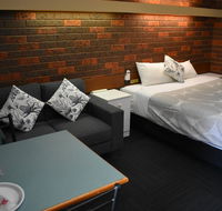 Riviana Motel - Travel Agents