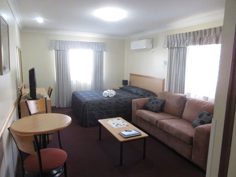 Riviera Executive Suites - Cruises Travel 2