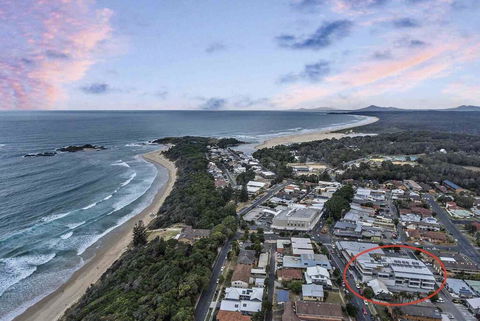 Rockpools 1 - Travel Agents 1