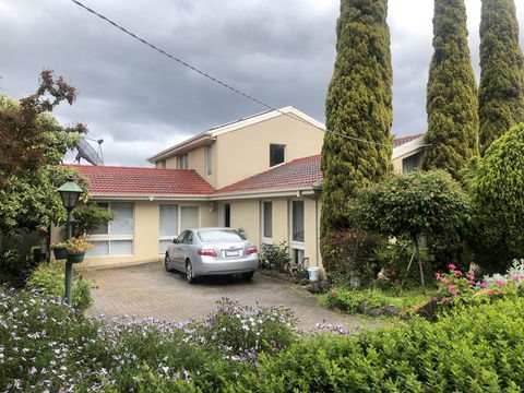 Rose Bed And Breakfast - Travel Search 0