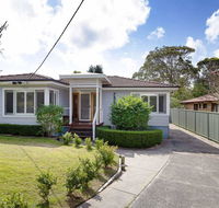 Rubys Retreat' 44 Achilles Street - pet friendly aircon  boat parking - Cruises Travel