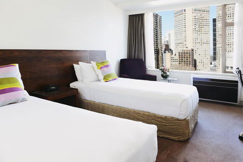 Rydges Melbourne - Travel Search 3