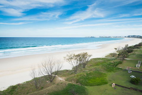San Simeon Beachfront Apartments Tugun - Travel Agents 0