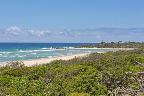 Sandpiper Beach Front House - Travel Agents 2