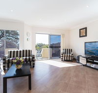Sandy Point Luxury' 117a Sandy Point Road - air con  foxtel - Cruises Travel