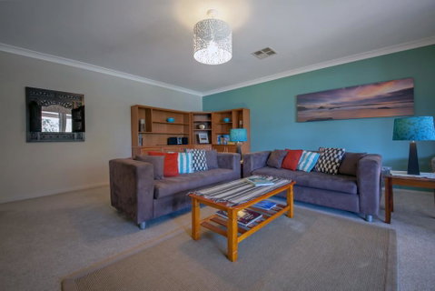 Sandy Point Road, 151 - Tourism Guide 1