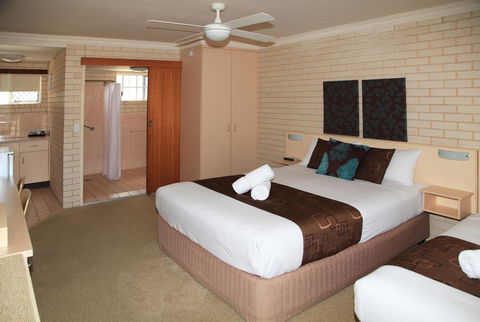 Santa Fe Motel And Holiday Units - Cruises Travel 3