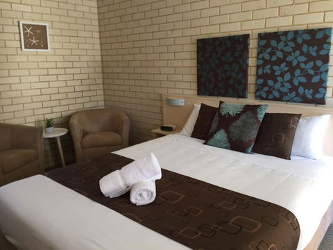 Santa Fe Motel And Holiday Units - Cruises Travel 1