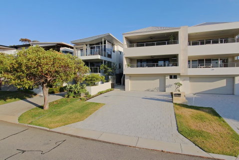 Sapphire Blue Apartment - Tourism Guide 2