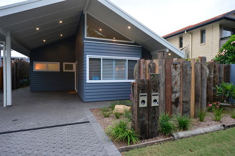 Sawtell Beach Shack 1 - Travel Agents 0