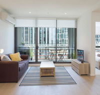 Scarlett - Docklands Delight Balcony Gym  Pool