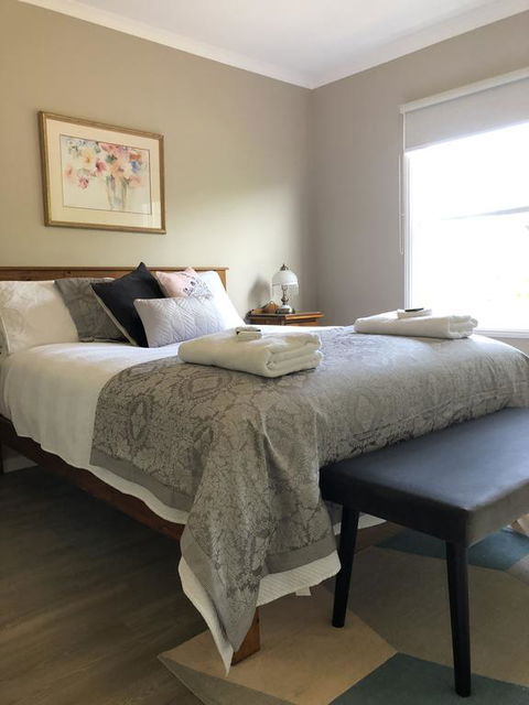 Sea Change Guesthouse - Tourism Guide 0