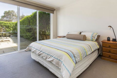 SEA GRANGE - MORNINGTON - Tourism Guide 1