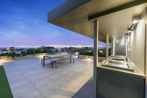 SEA TEMPLE - MORNINGTON - Tourism Guide 1