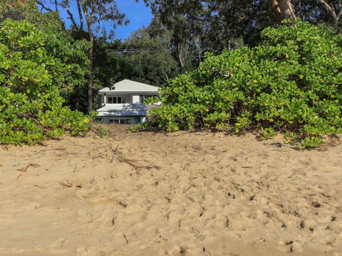 Seabreeze Beachfront - Clifton - Tourism Guide 1