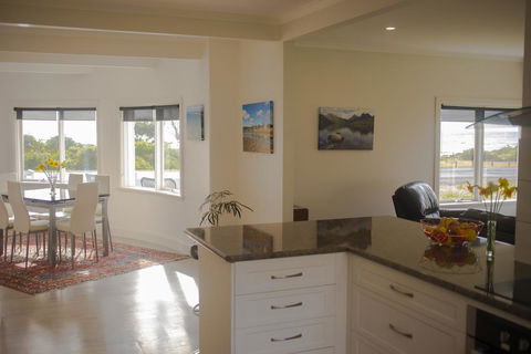 Seaside Retreat - Travel Search 2