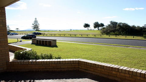 Seaspray 2 - Pebbly Beach - Tourism Guide 2