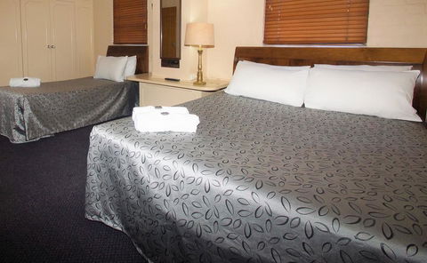 Seaton Arms Motor Inn - Cruises Travel 3