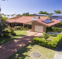 SECRET GARDEN - WiFi - Netflix - Pet Friendly - Cruises Travel