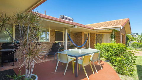 SECRET GARDEN - WiFi - Netflix - Pet Friendly - Cruises Travel 3
