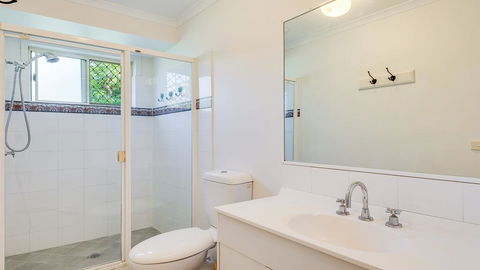 SECRET GARDEN - WiFi - Netflix - Pet Friendly - Cruises Travel 1