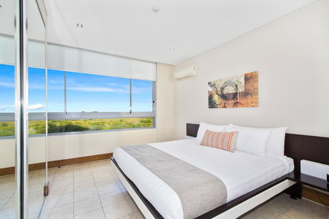 Self Contained 2 Bed Luxury Apartment - Travel Search 1
