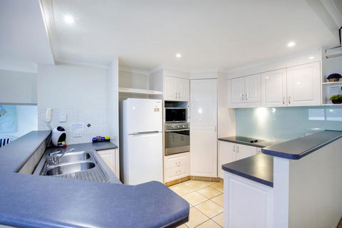 Serenity Over The Sea - Airlie Beach - Travel Search 2