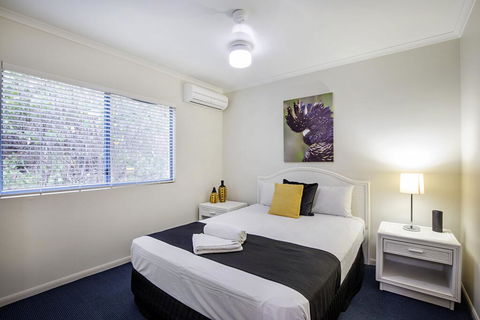 Serenity Over The Sea - Airlie Beach - Travel Search 3