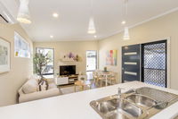 Book Serpentine Accommodation Vacations Travel Search Travel Search
