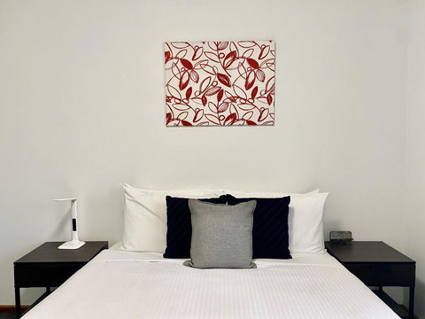 Sevens Avenue Guest House - Cruises Travel 0