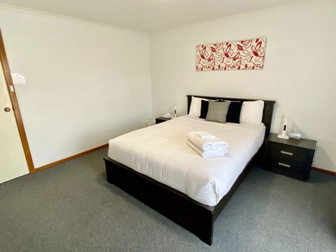 Sevens Avenue Guest House - Cruises Travel 1