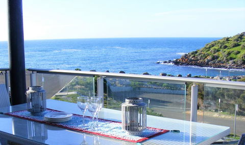 Shearwaters Apartment, Ocean Views - Travel Search 0