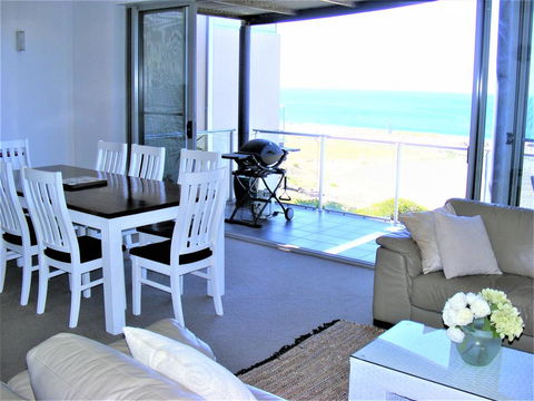 Shearwaters Apartment, Ocean Views - Travel Search 2