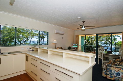 Shelly Bay Resort - Travel Search 2