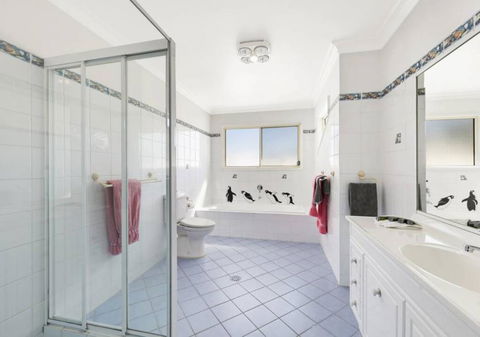 Shelly Beach Family Hideaway - Pool, Beach, Golf - Travel Search 2