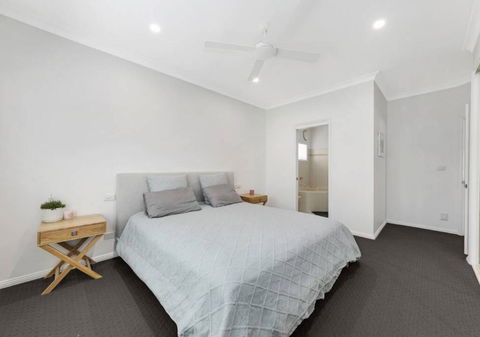 Shelly Beach Family Hideaway - Pool, Beach, Golf - Travel Search 3