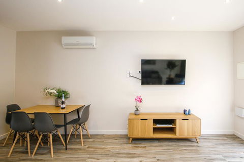 Shepparton Lakeside Serviced Apartment - Cruises Travel 2