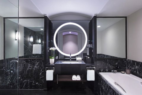 Sheraton Grand Sydney Hyde Park - Tourism Guide 1
