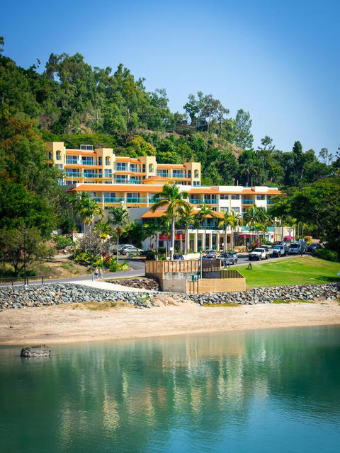 Shingley Beach Resort - Whitsundays - Travel Search 3