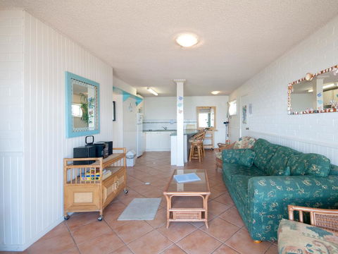 Shoal Bay Road, Castaways, Unit 04, 17 - Travel Agents 2