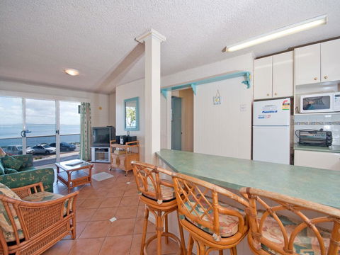 Shoal Bay Road, Castaways, Unit 04, 17 - Travel Agents 3