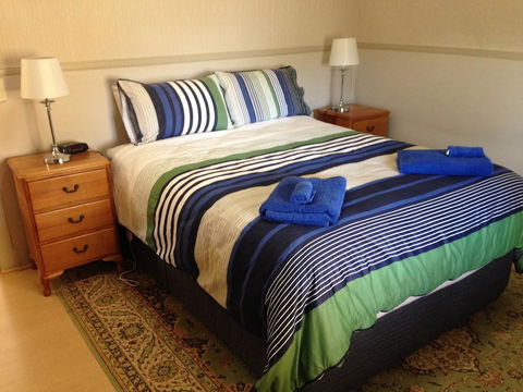 Showgrounds Cottage Naracoorte - Travel Search 1