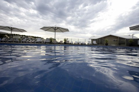 Silver Water Resort With Ocean Views. - Cruises Travel 0
