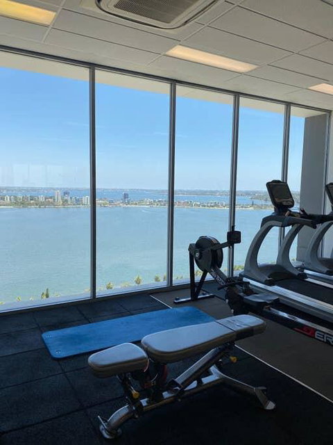 SKY GARDENS SUNSET RIVER VIEW NETFLIX WINE PARKING - Travel Search 3