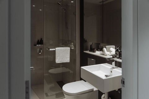 SKYE Suites Green Square - Tourism Guide 1