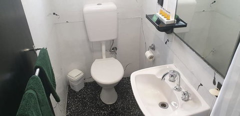 Smerdon Lodge Motel - Tourism Guide 1