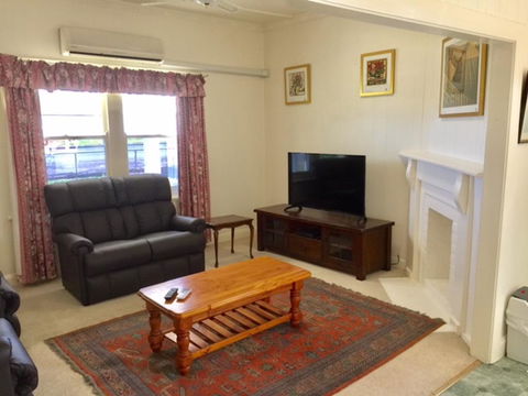 Smith Street Cottage Naracoorte - Cruises Travel 2