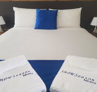 Snow Season Motor Inn - Cruises Travel