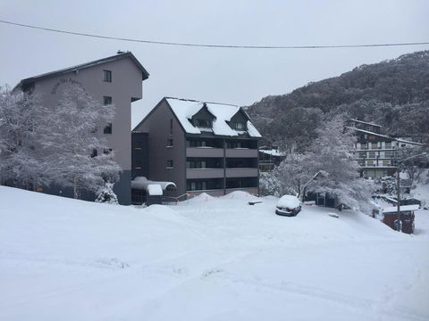 Snow Ski Apartments 32 - Travel Search 3